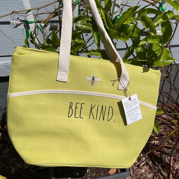 RAE DUNN Bee Kind Insulated Tote Bag - Picture 14 of 15